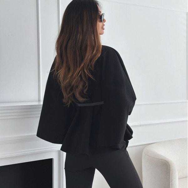 Cappa Donna Elegante con Collo Alto e Cintura
